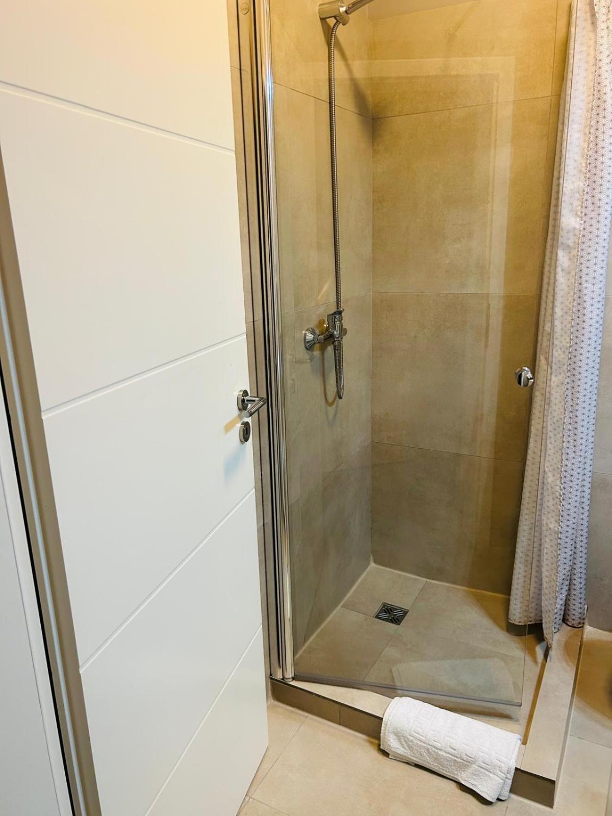 Hotel New House Hermannstadt Exterior foto